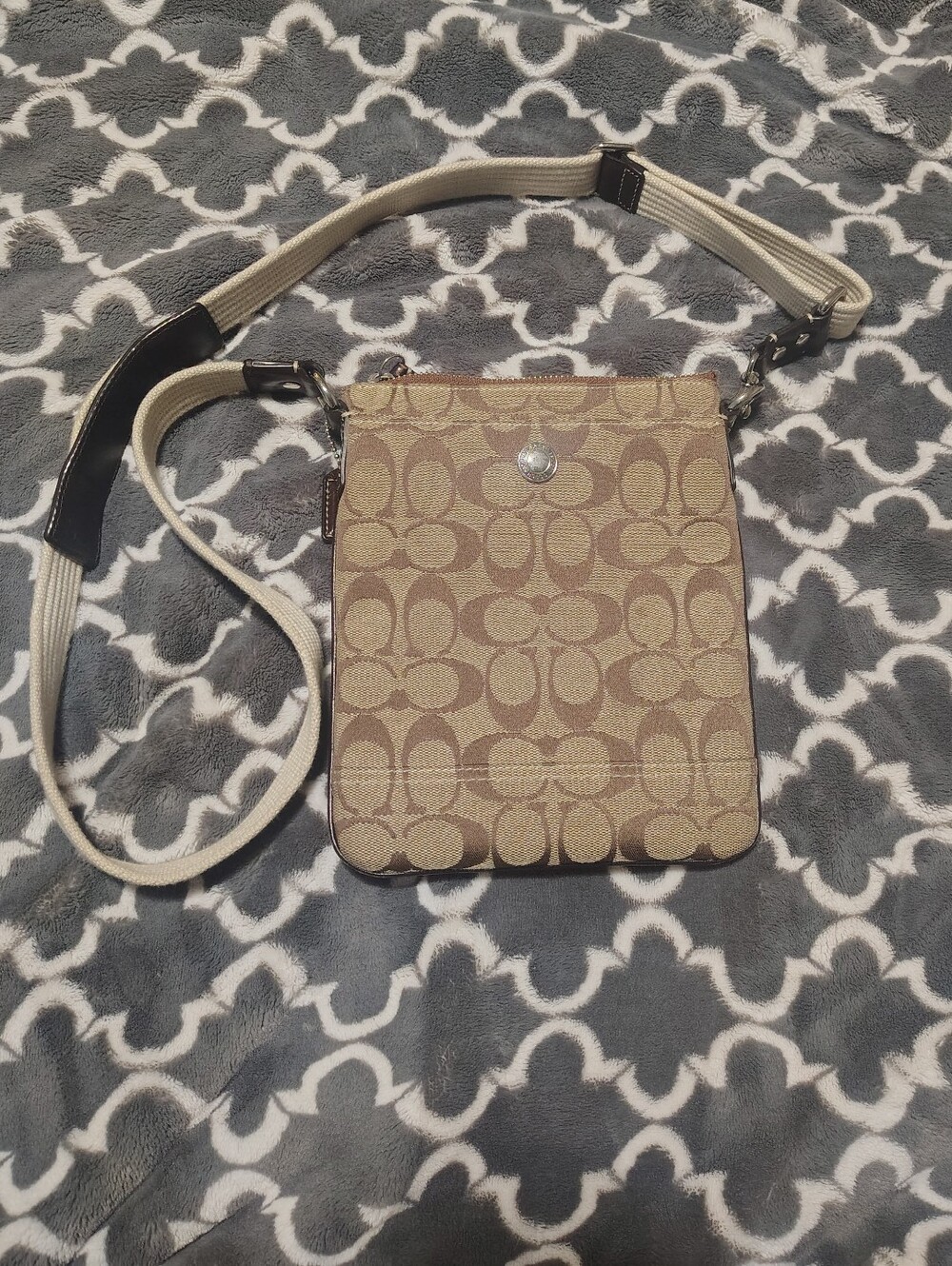 Coach 10250 Tan Signature Canvas Crossbody Bag Y2K